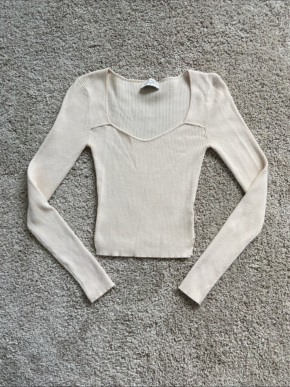 Dress Forum • Cream Cropped Long Sleeve Sweetheart Lightweight Sweater